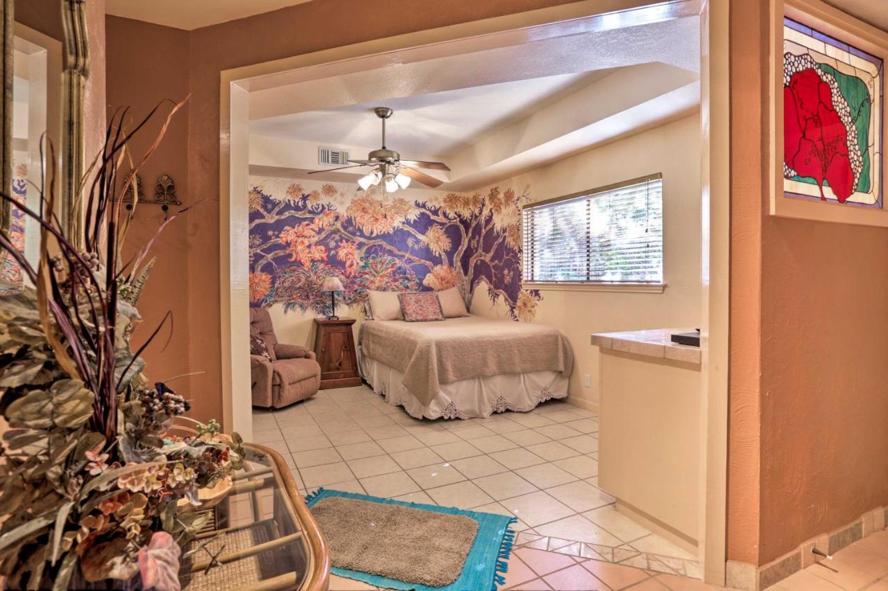 Exotic Home With Patio And Grill Walk To Canyon Lake! Kültér fotó